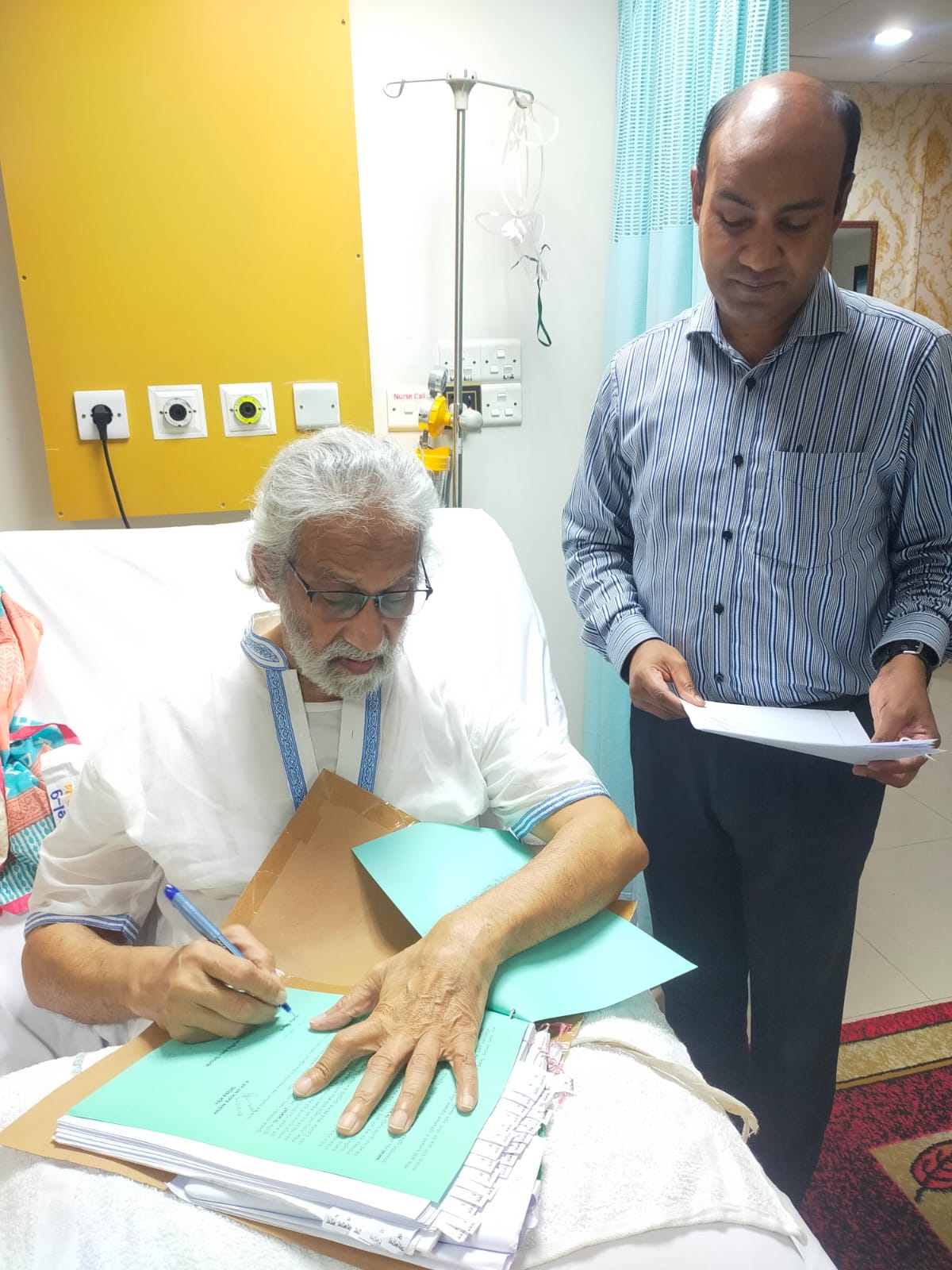 Hassan Ariff doing official works staying at hospital  