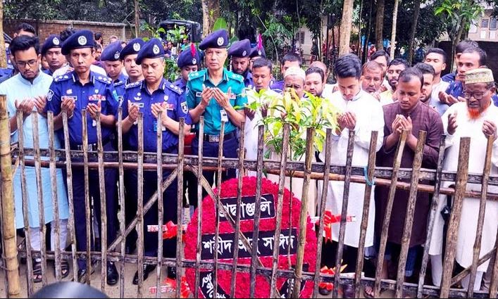 IGP, Sarjis offer Ziarat at Shaheed Abu Sayeed's grave