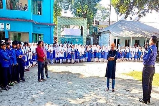 School students vow to eliminate social curses