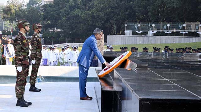 President pays tributes to armed forces martyrs