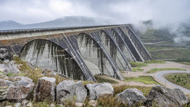 Extreme weather threatens Canada's hydropower future