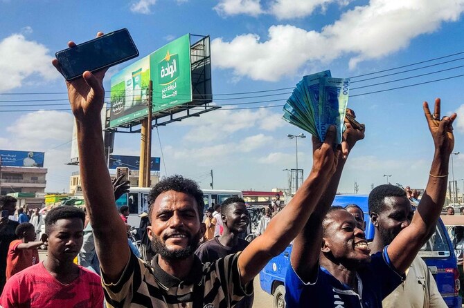 Dozens protest in Sudan as army-backed govt switches out banknotes