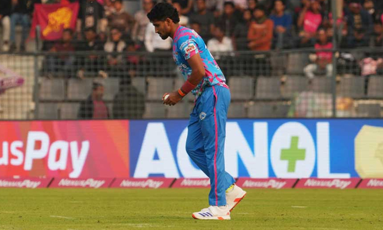 Khaled returns to cricket two days after his mother's death