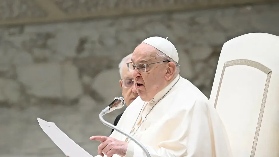 Pope's condition stable but complex