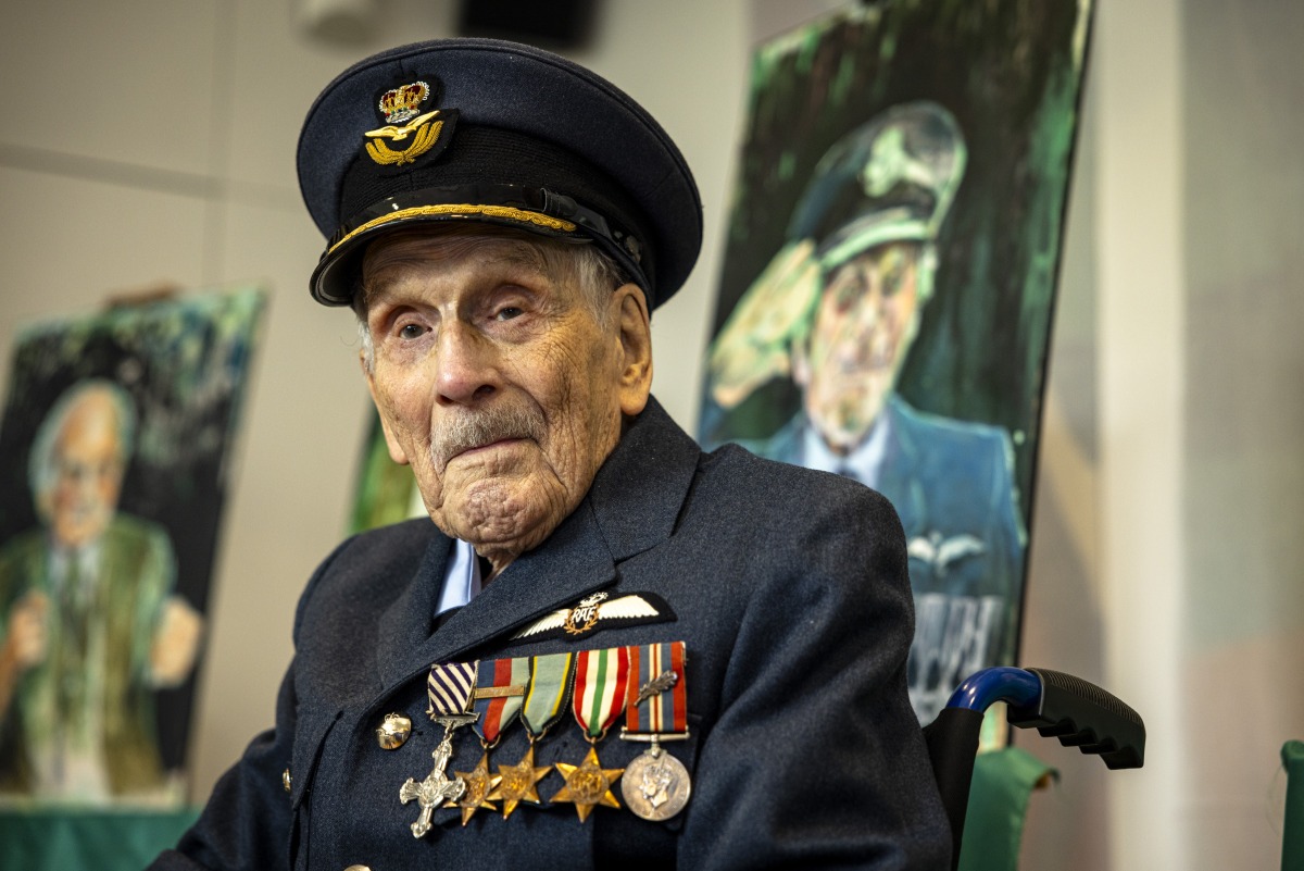 Last surviving Battle of Britain pilot dies aged 105