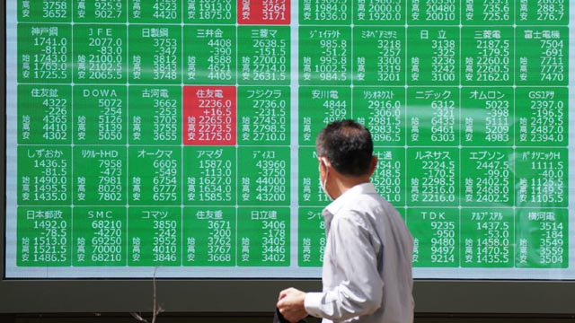 Japan stocks extend losses after Wall St plunge