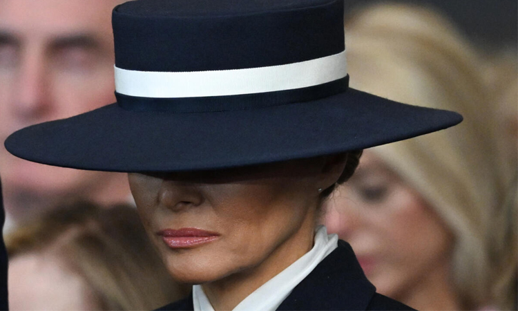 Trump solo: first lady, children out of frame in new term