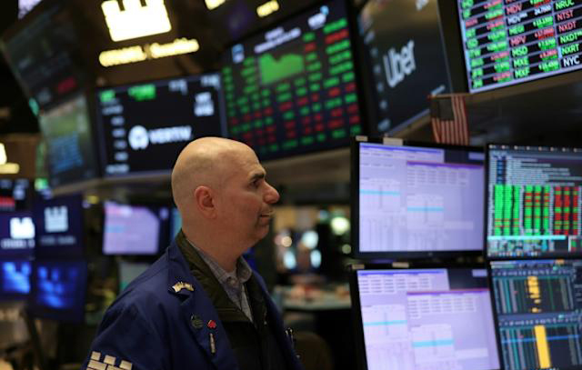 US stocks extend rally as market eyes busy calendar next week