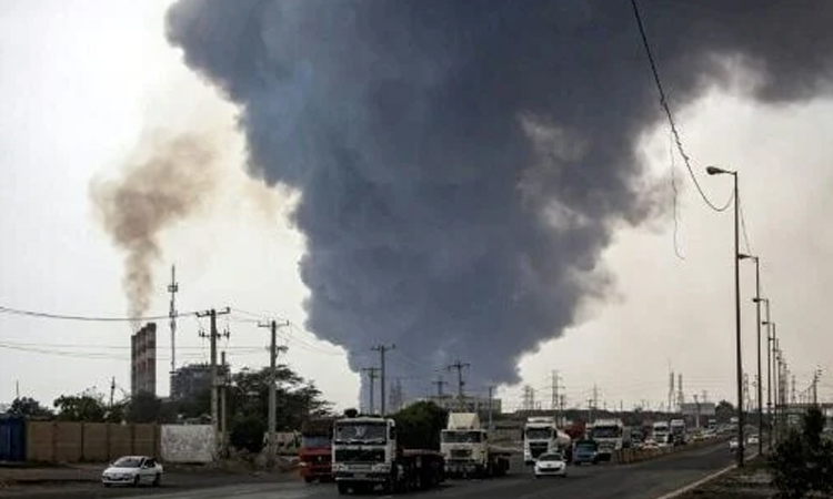 Fire rages after major blast at Iran port kills 8, injures hundreds