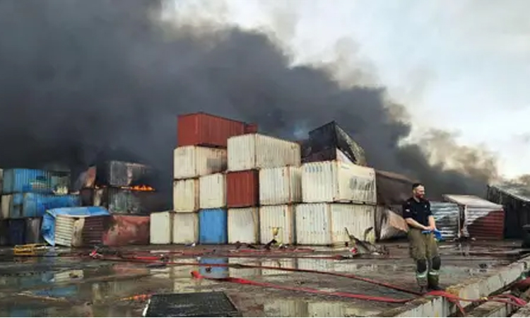 Fires rage 2 days after Iran port blast killed 40