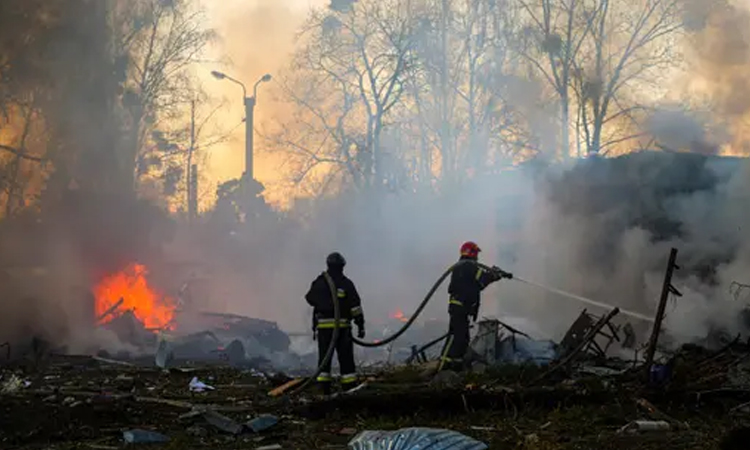Russian strikes kill one, wound 39: Ukrainian authorities