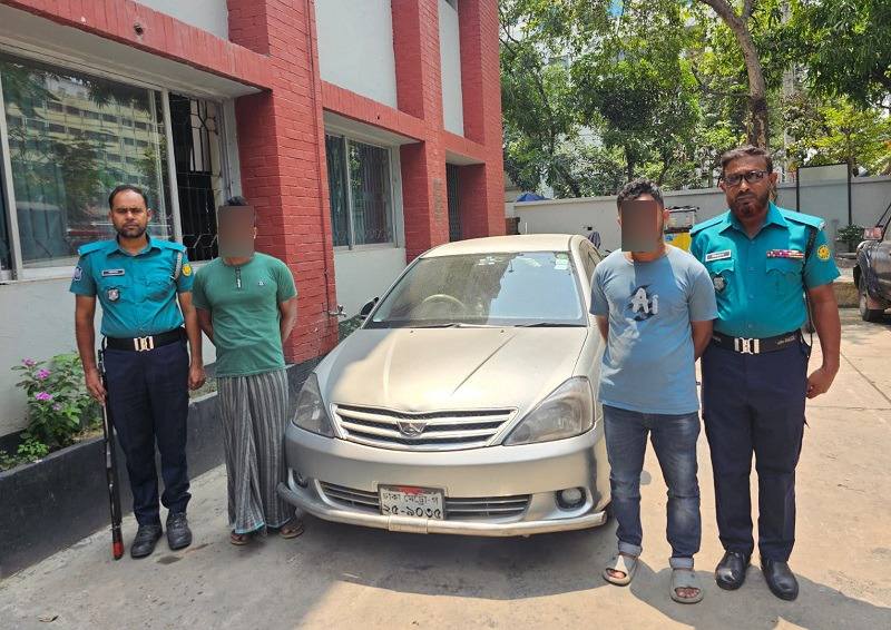 Two kidnappers arrested in Uttara, private car seized