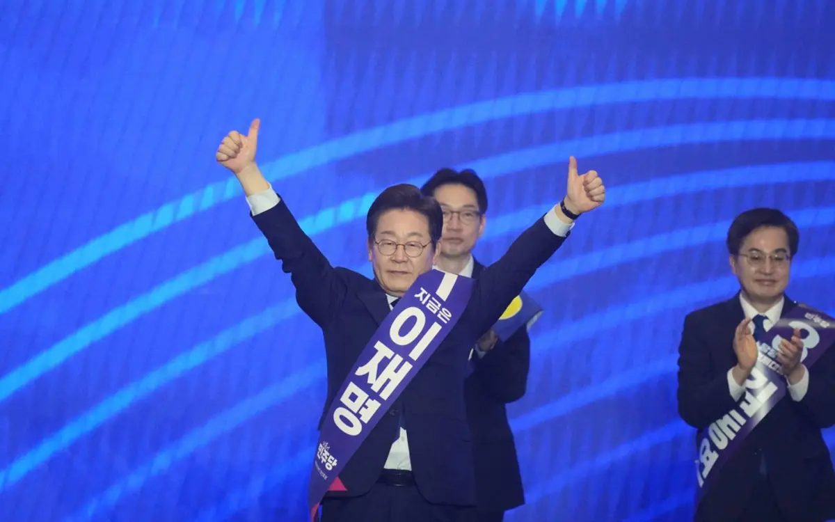 Top South Korea court overturns not-guilty verdict of election frontrunner