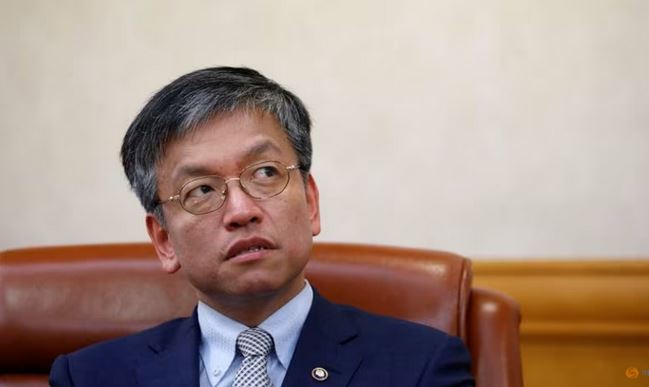 South Korean finance minister Choi resigns: ministry