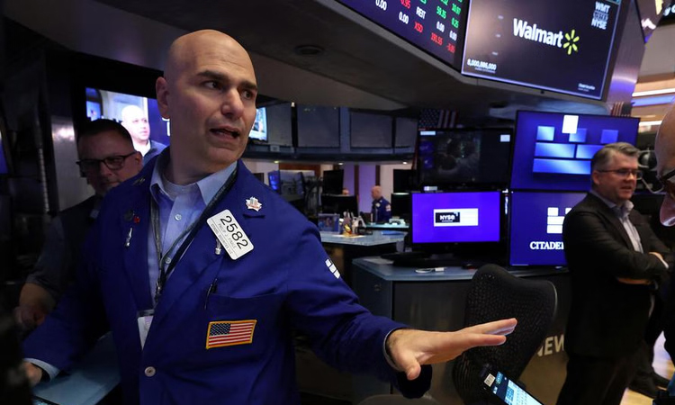 US stocks finish higher, extending rally