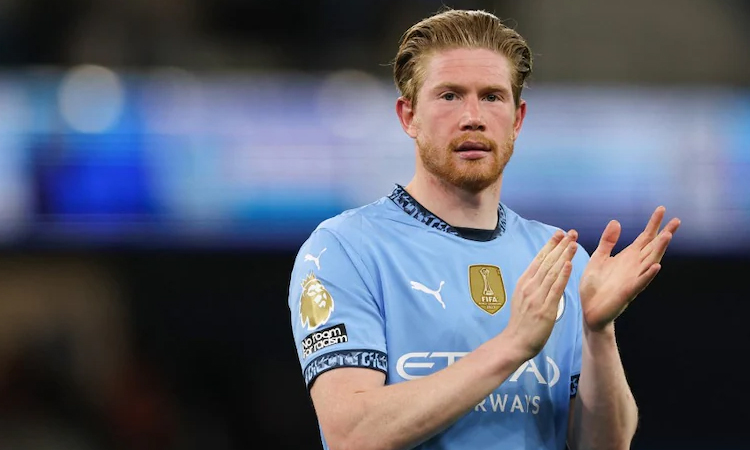 Man City climb to third as De Bruyne sinks Wolves