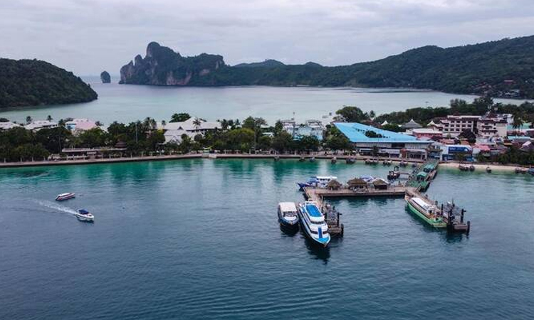 Gunman kills three in Thailand's conflict-hit south
