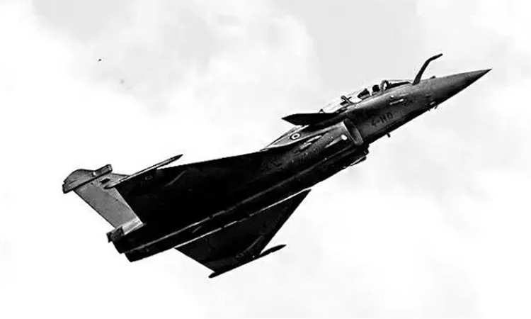 Pakistan military says shot down 5 Indian jets in India