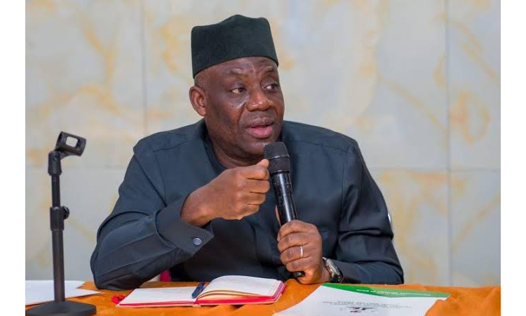 Nigeria scraps scholarships for students abroad