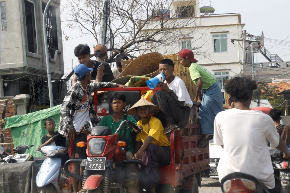 Hundreds flee across Thai border after attack on Myanmar military