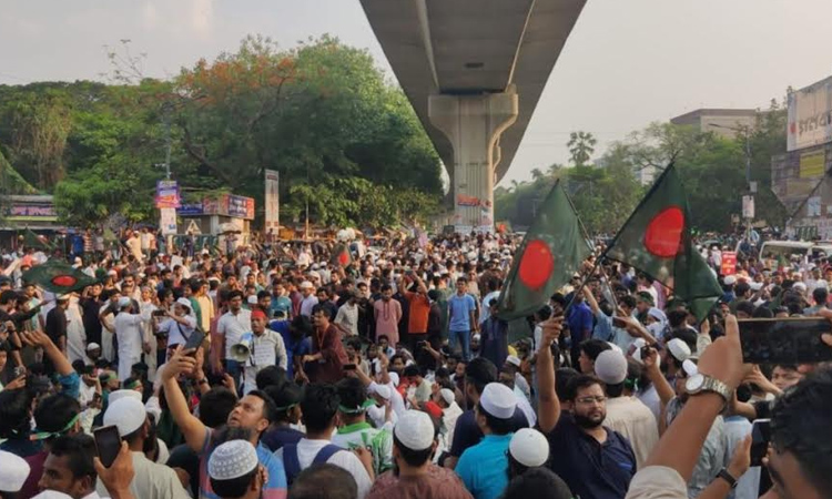 Protesters block Shahbagh demanding Awami League ban