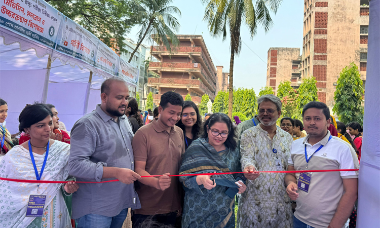 Free medical camp held at DU at JCD leader Hamim's initiative 