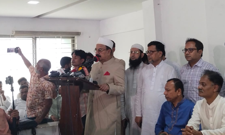 Banning any political party not a solution: Gayeshwar