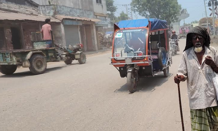 Chuadanga endures severe heat wave for third consecutive day