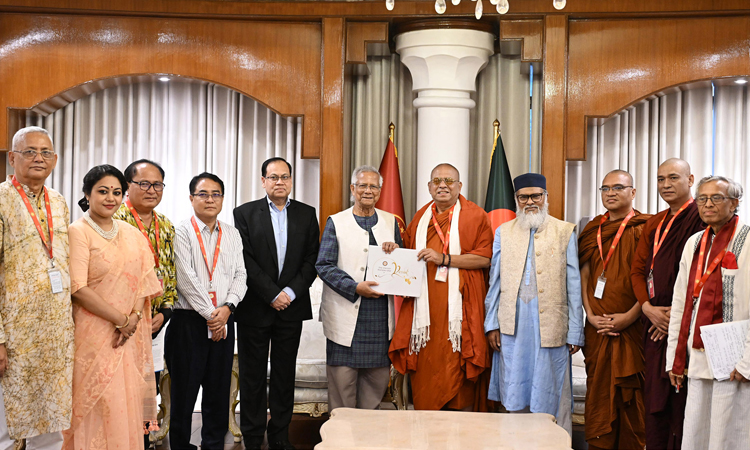Buddhist religious leaders meet Chief Adviser