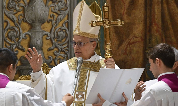 Leo XIV gets down to business on first full week as pope