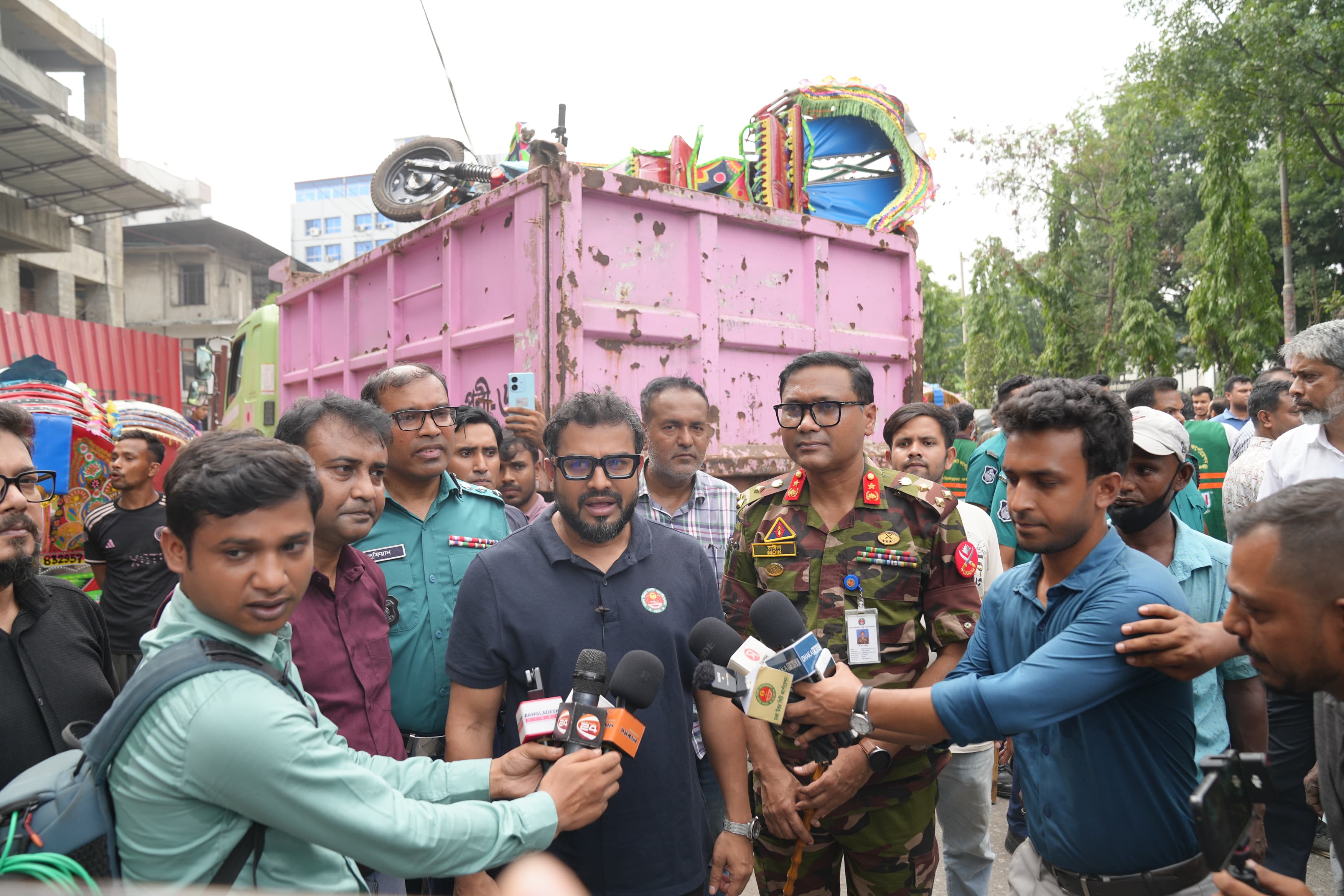 DNCC to debar rickshaw movement on main roads