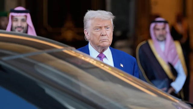 Trump set to meet Syrian leader ahead of Qatar visit