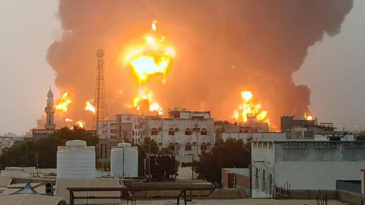 Israel warns Yemenis to avoid ports after intercepting missile