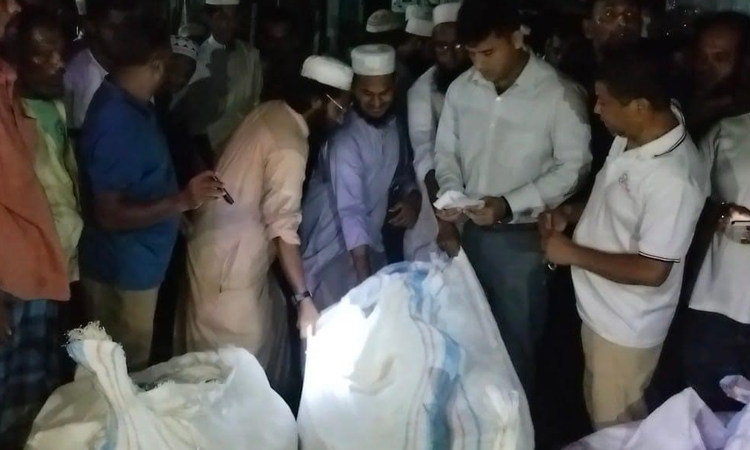 28 maunds of sea shrimp seized in Patuakhali