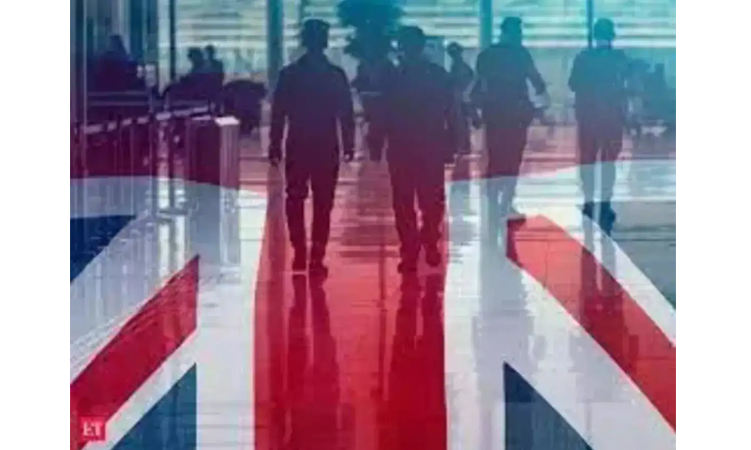 UK economy beats forecast to grow 0.7% in first quarter
