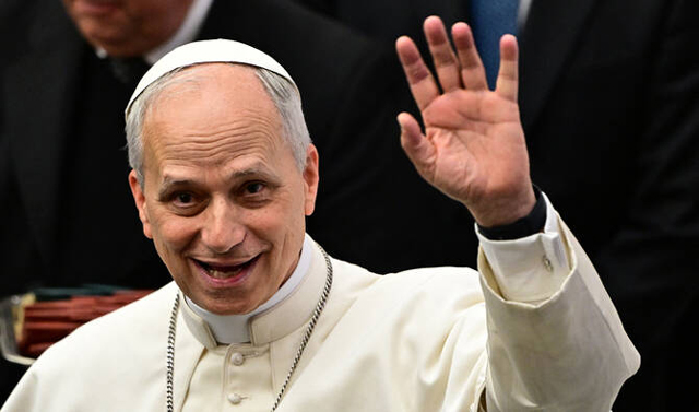 Macron calls for peace in first talk with new pope