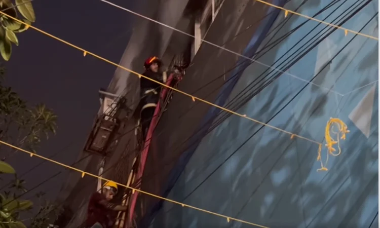 Fire at Motijheel building under control