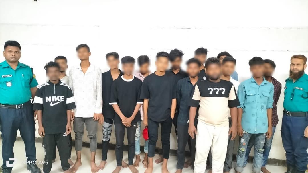 Special drive in Mohammadpur arrest 15. Photo: DMP