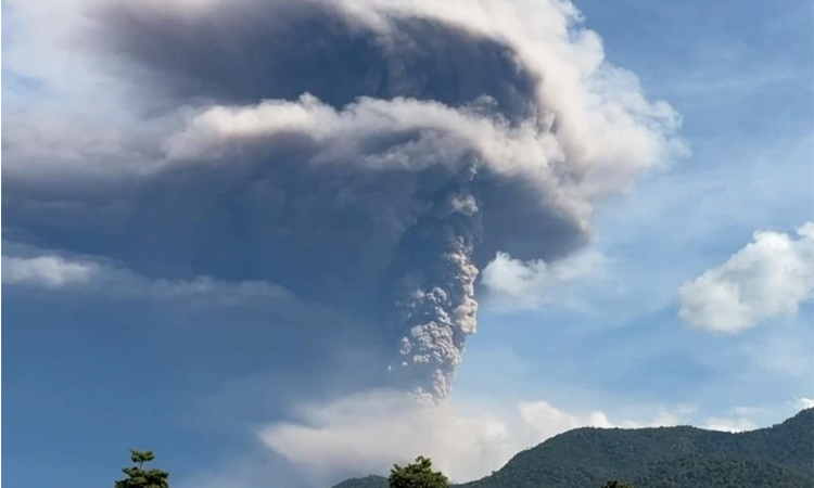Indonesia volcano erupts with kilometre-high ash cloud