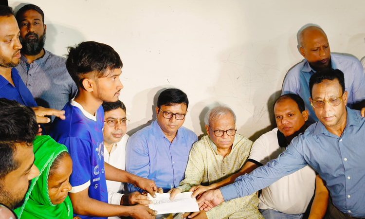 Tarique Rahman inquires about July uprising injured Rakibul