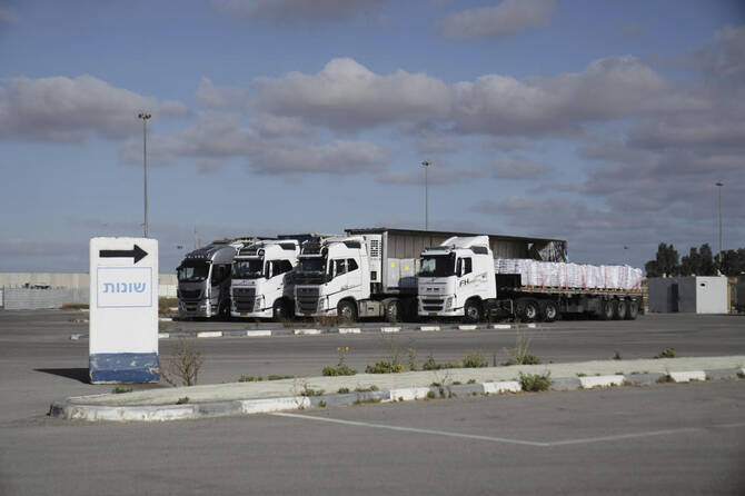 UN ok'd to send 'around 100' aid trucks into Gaza: spokesman