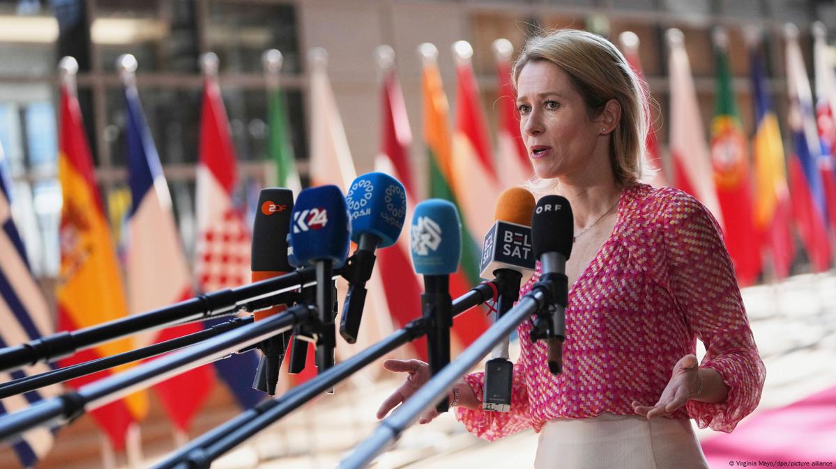 EU formally adopts 17th round of sanctions on Russia