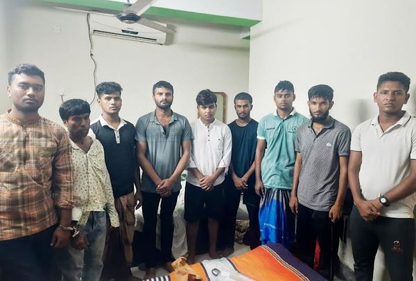 Navy detains 9 suspects in admission fraud rings in Khulna