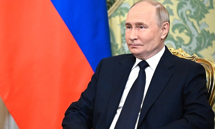 Putin visited Kursk region on Ukraine border: Kremlin