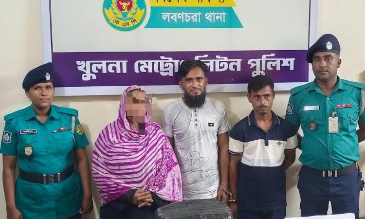 Three held with 10 kg hemp in Khulna