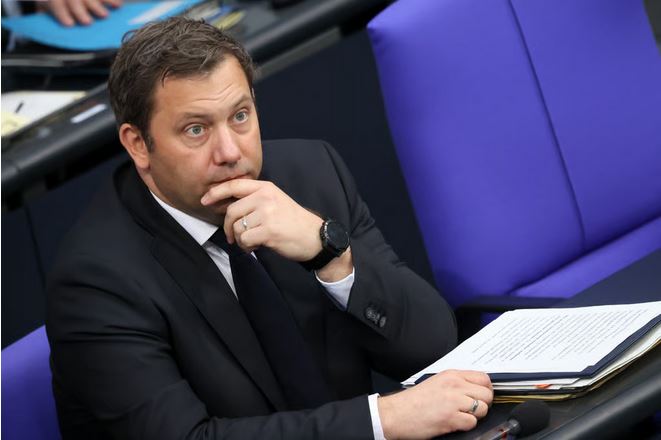 German minister urges 'serious talks' with US on tariffs
