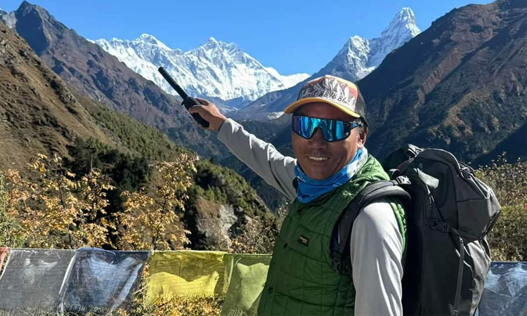 Nepali 'Everest Man' breaks own record with 31st summit