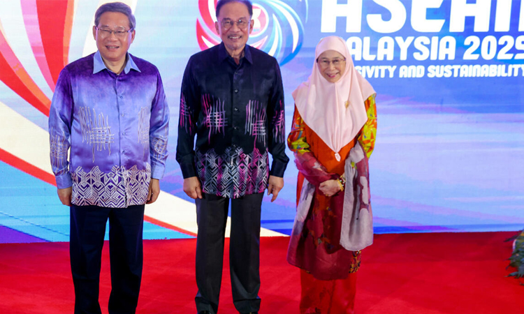 SE Asian leaders meet China's Li and Gulf states to bolster ties
