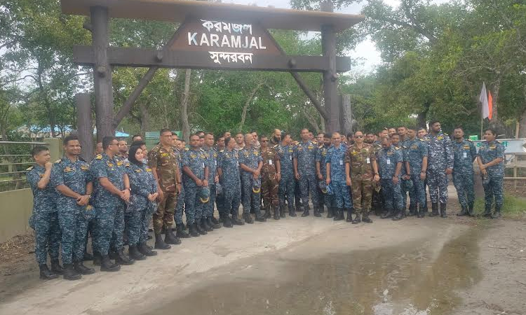 67 foreign students visit Karamjal in Sundarbans