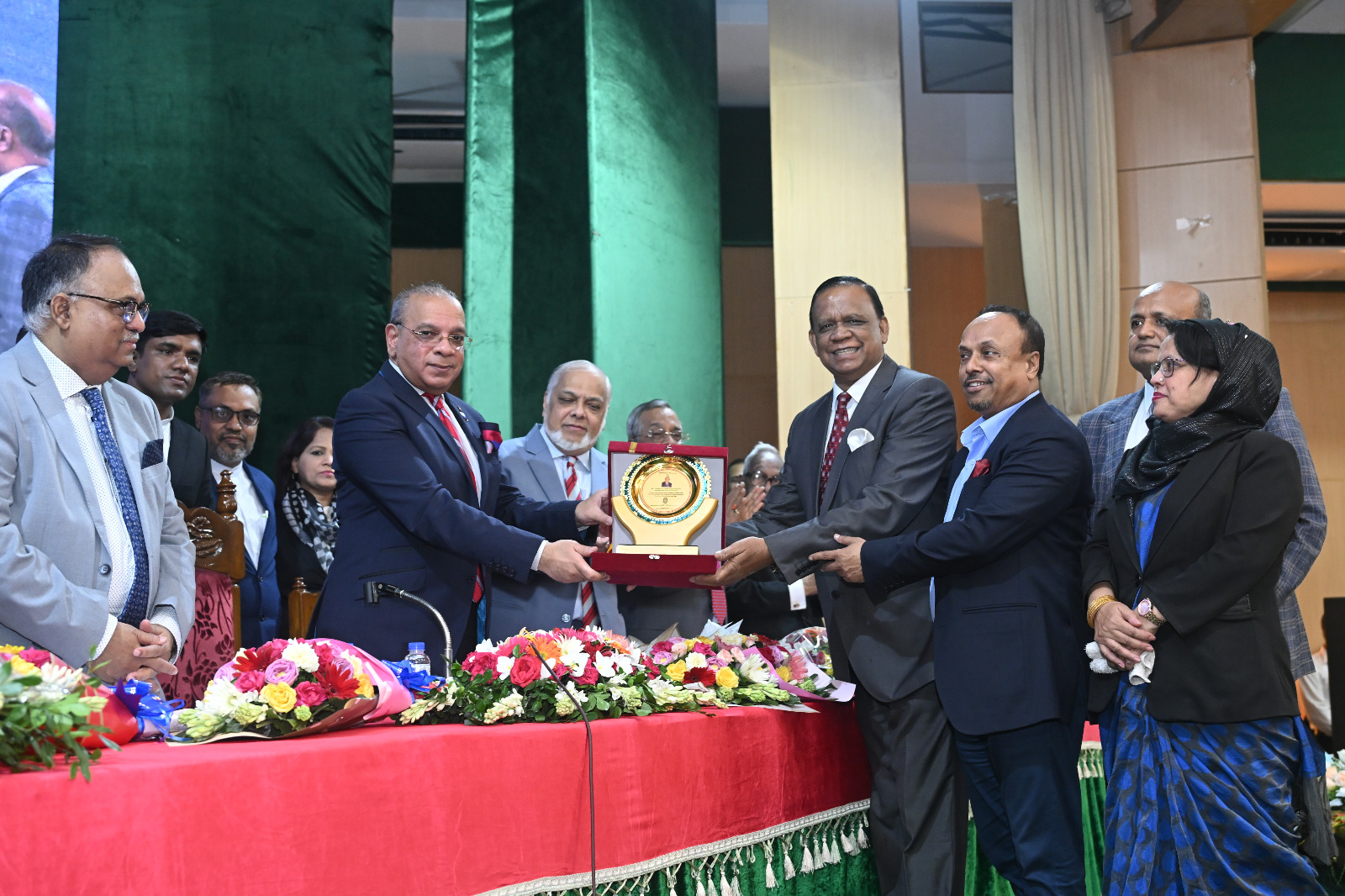 SCBA honours CJ for Oxford Fellowship